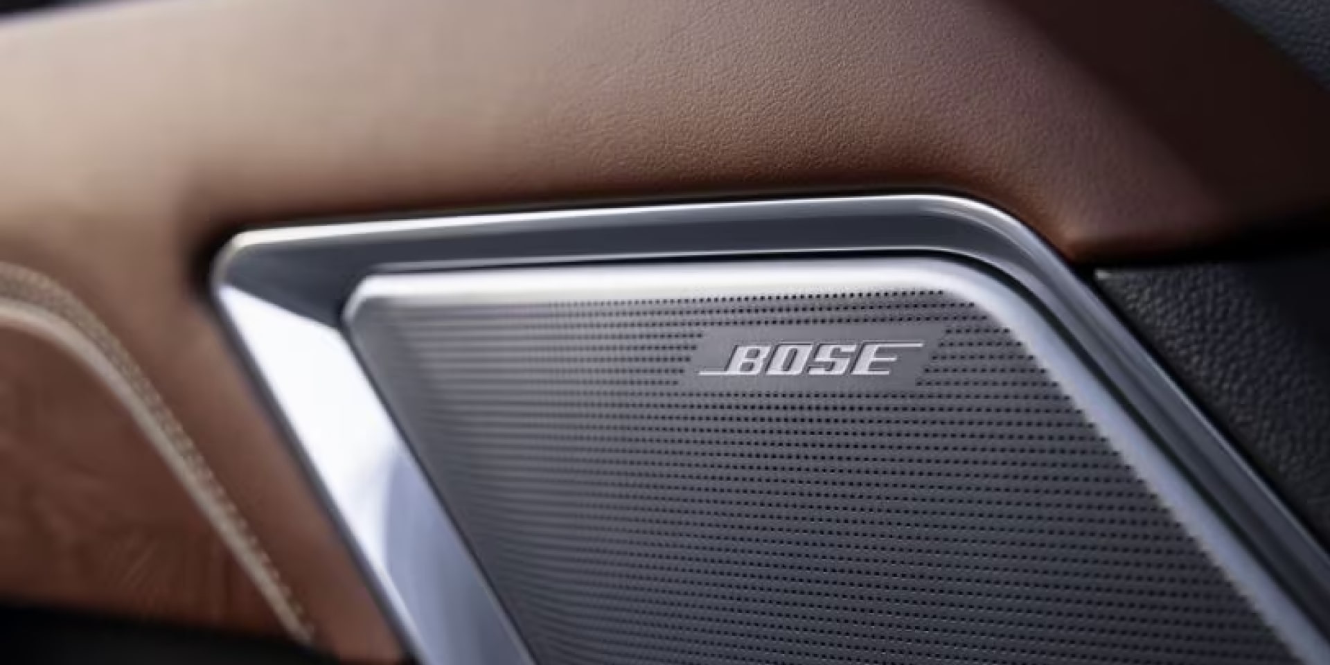 2026 GMC sierra Design: Interior HD Mrror Display