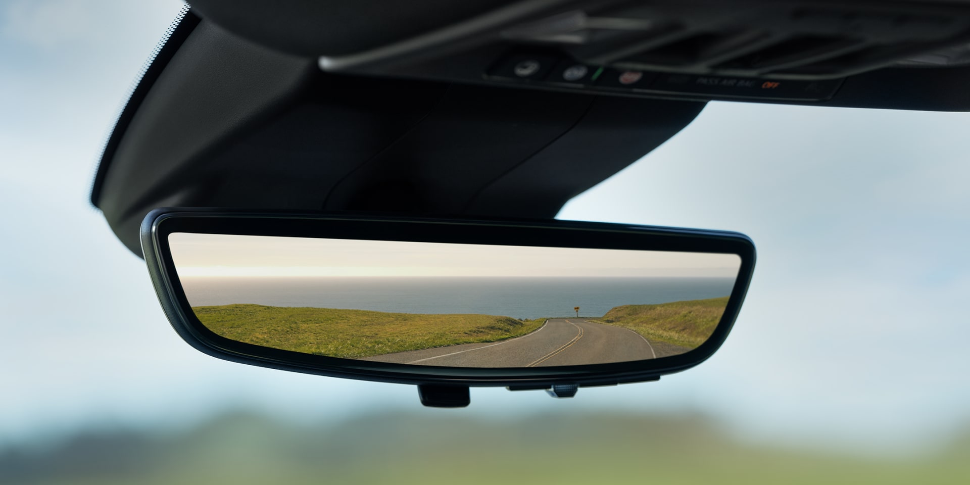 2026 GMC sierra Design: Interior HD Mrror Display