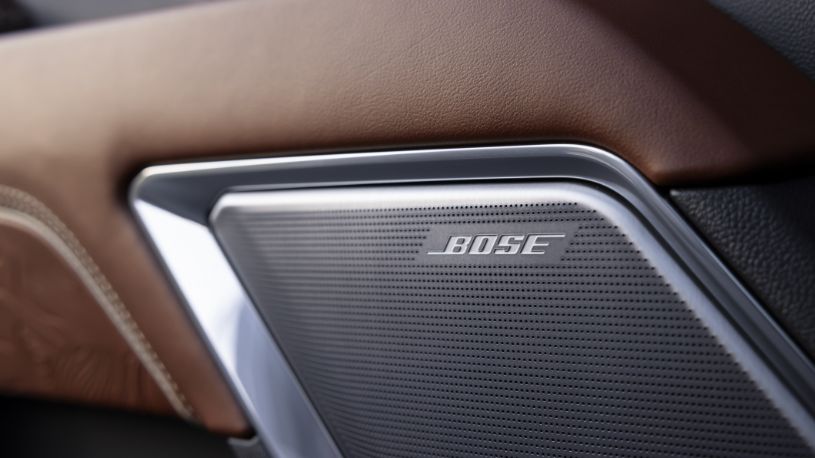 2024 GMC sierra Photography: Bose premium 6 speaker sound system