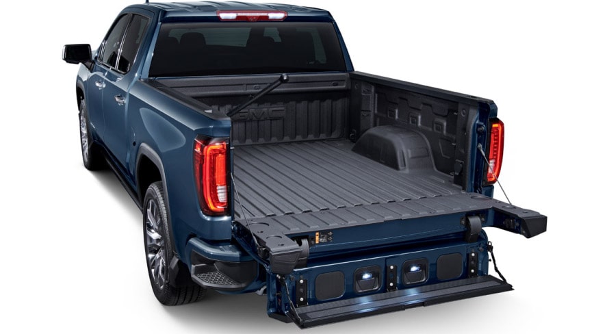 GMC sierra Trim: Full-Width Step