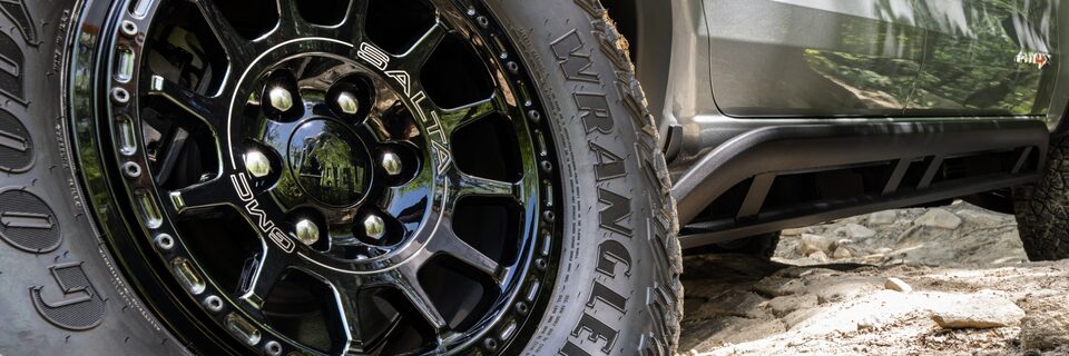 Close-up of the Canyon AT4X AEV Edition's Rim