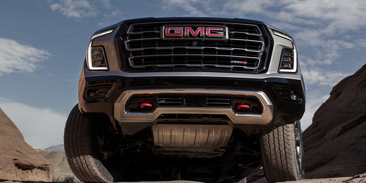 Front View of the Undercarriage and Grille of the GMC Yukon