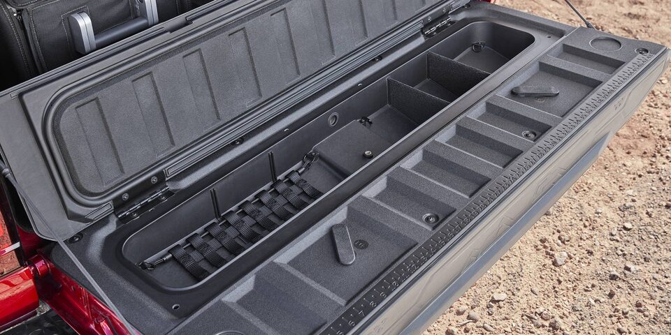 The Open Multistow Tailgate on the GMC Canyon