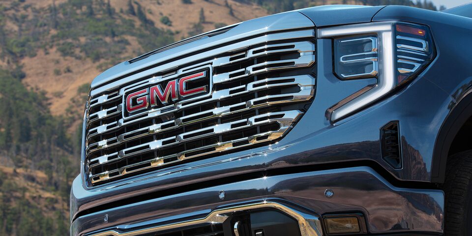 A Side Profile View of the Front Grille of the GMC Sierra 1500